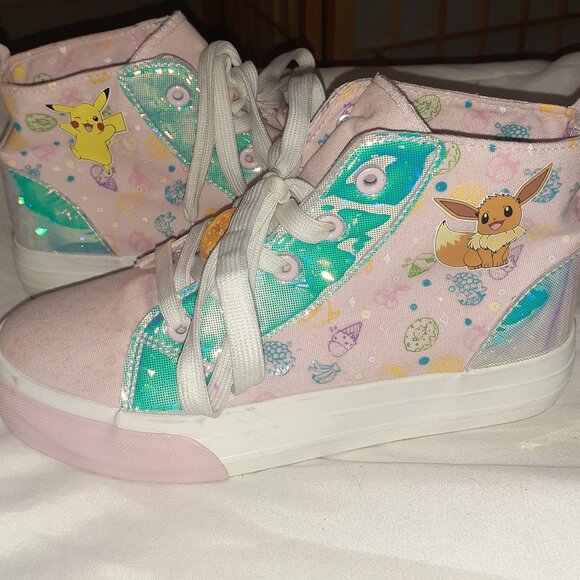 POKEMON NINTENDO CREATURES GAME FREAK SHOES HI TOPS SNEAKERS PINK-GIRLS SIZE 4 - Picture 1 of 6